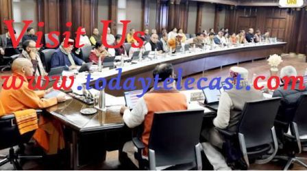 उत्तर प्रदेश के मुख्यमंत्री की अध्यक्षता में महत्वपूर्ण कैबिनेट बैठक
