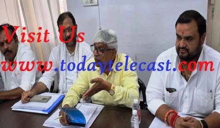 काग्रेस की सोशल मीडिया पोस्ट से: प्रदेश का एक-एक कांग्रेस कार्यकर्ता  एकजुटता और ऊर्जा के साथ जनता के हक और सच की लड़ाई को मजबूती से लड़ेगा